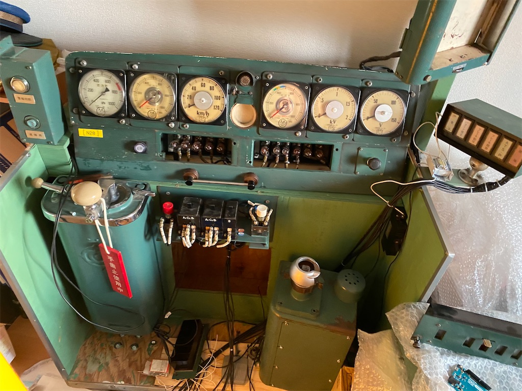 хироの汚部屋😅にある115系運転台😲✨ - ワシ丸ドットコム！