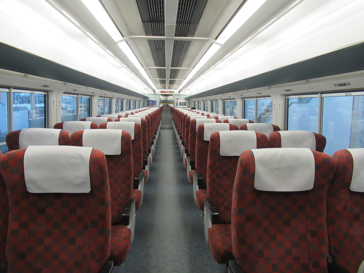 速報】1年の歴史に幕…夜行急行の生まれ変わり「快速信越」下り