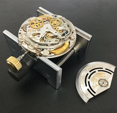 時計　歯車　時計の中の歯車部分　時計内部 略図・時計の構成 - 懐中時計の構造