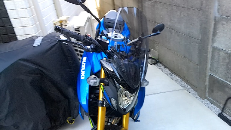 GSX-S750 Puigスクリーン取り付け！ - バーグマン200＆GSX-S750