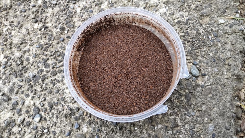 モグラ対策 コーヒーかすから木酢液へ - 気ままなグリーンサムライ