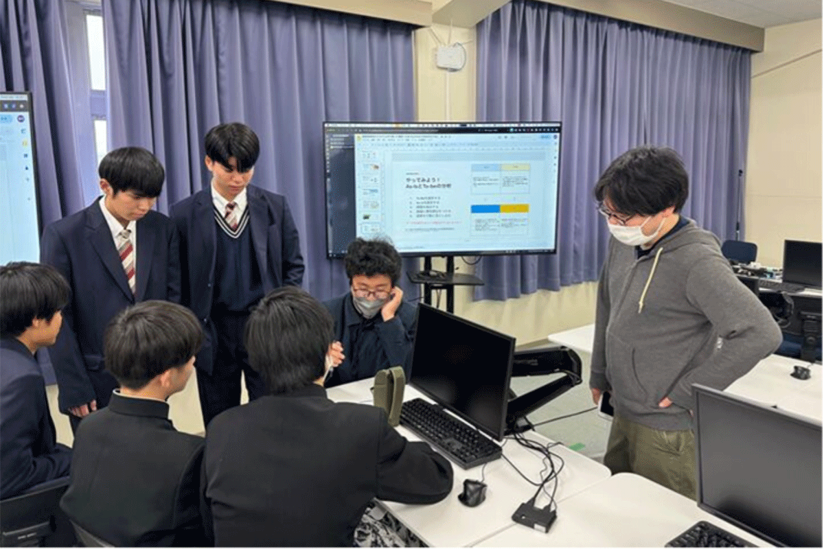 ウェブインパクトのエンジニアと学生のコミュニケーション
