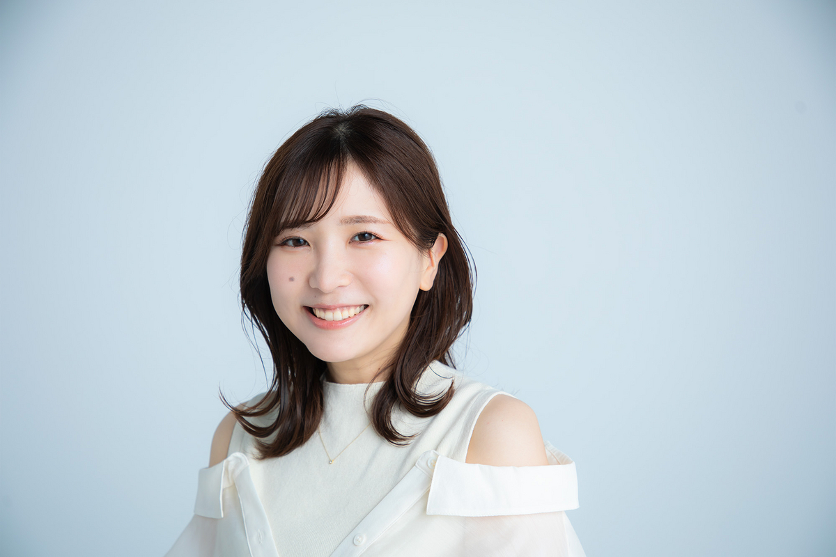 死神坊ちゃんと黒メイド　アリス役　真野あゆみ　さん　直筆サイン本 真野あゆみさん0623L-1024x1024.jpg