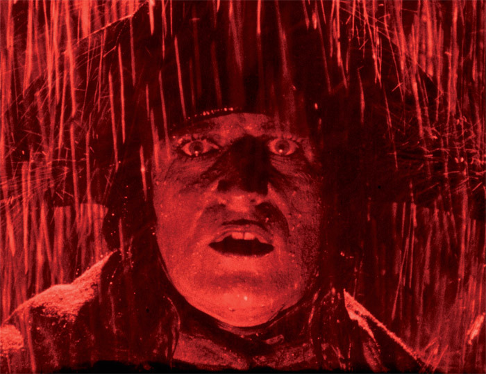 ナポレオン」アベル・ガンス監督の素晴らしい実験的無声映画巨編