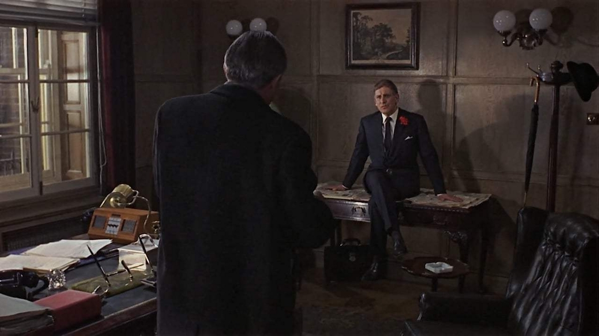 死者にかかってきた電話」ご存じジョン・ル・カレ原作のサスペンス