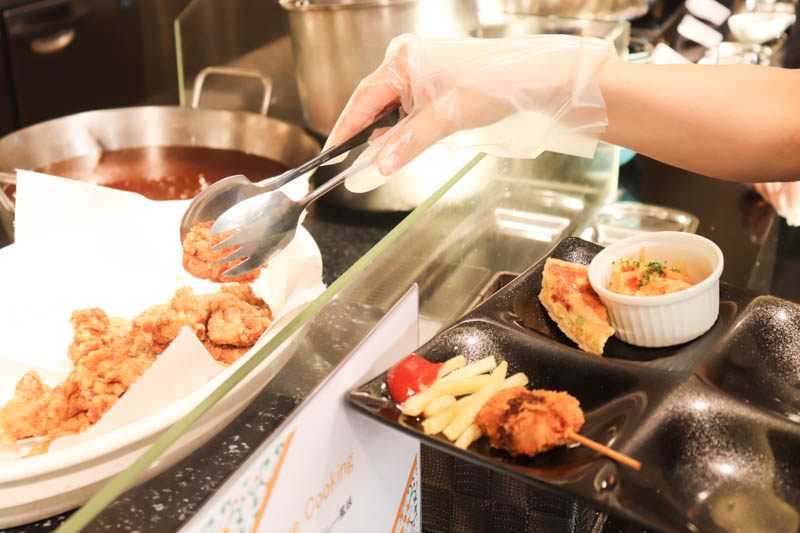ANAホリデイ・イン金沢スカイのKANAZAWA SKYビアフェスタ2022のビュッフェ料理