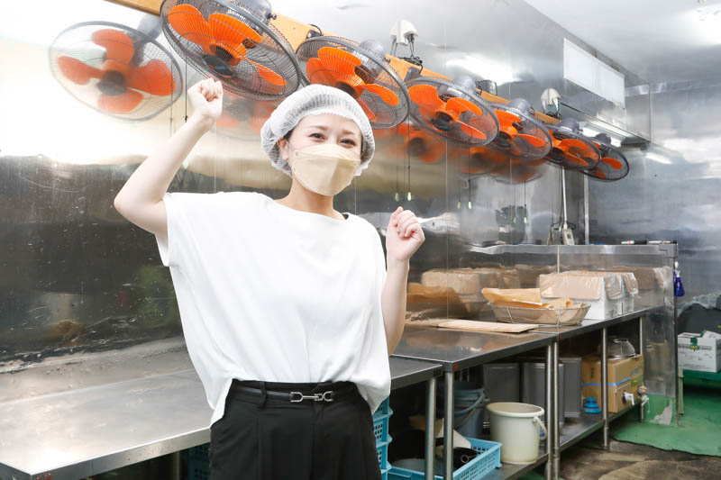 石川県金沢市大野町にある老舗佃煮屋・大畑食品のクルミのおやつ工場に潜入