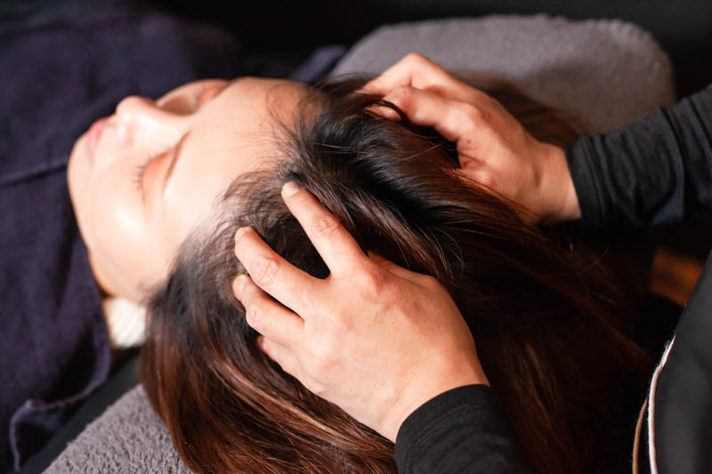 石川県白山市にあるドライヘッドスパ専門店ヘッドミントイオン松任店でドライヘッドスパ