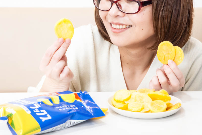 金貨のような見た目のカルビーのポテトデラックス