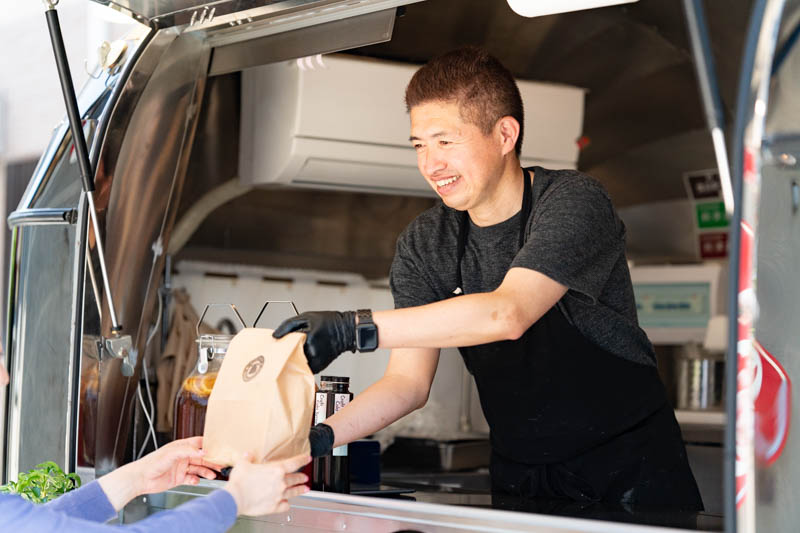 石川県金沢市の能登牛ハンバーガーのキッチンカーべこりんバーガー