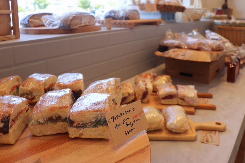 石川県金沢市戸水にあるコンビニエンスストアcalcolo（カルコロ）オープンサンド