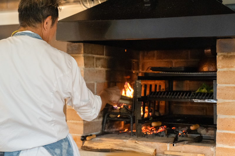 石川県金沢市にあるフランス料理店Restaurant Ecoutières（エクティル）川本シェフ