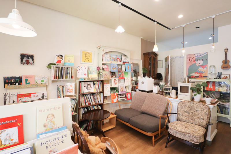 石川県金沢市泉野町のCafe Monsieur Quatre（カフェ ムッシュキャトル）