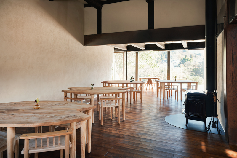 石川県金沢市にある貸切温泉カフェOnsen & Garden 七菜の内観