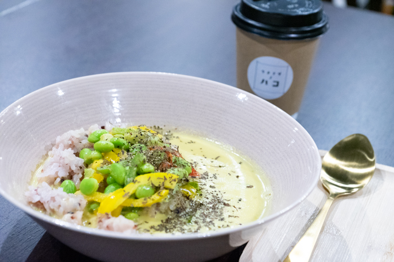 ウチナダノハコ<片町>／爬虫類バー Lirio（リリオ）