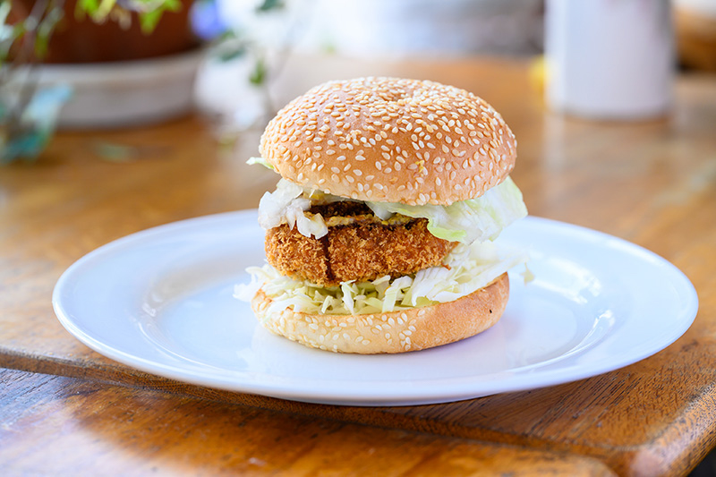 ハンバーガーとコンビニの店 うずや