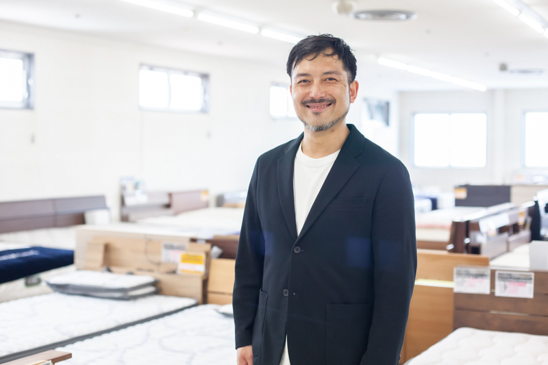 石川県羽咋市にある家具専門店の大一家具の鳥越さん