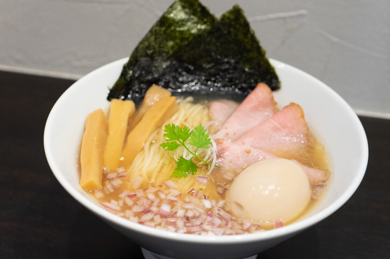 石川県金沢市の近江町ラーメンののどぐろラーメン