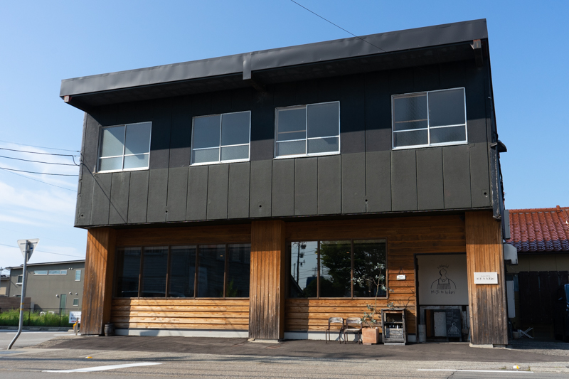 石川県金沢市のカフェmigi to hidari（ミギトヒダリ）外観