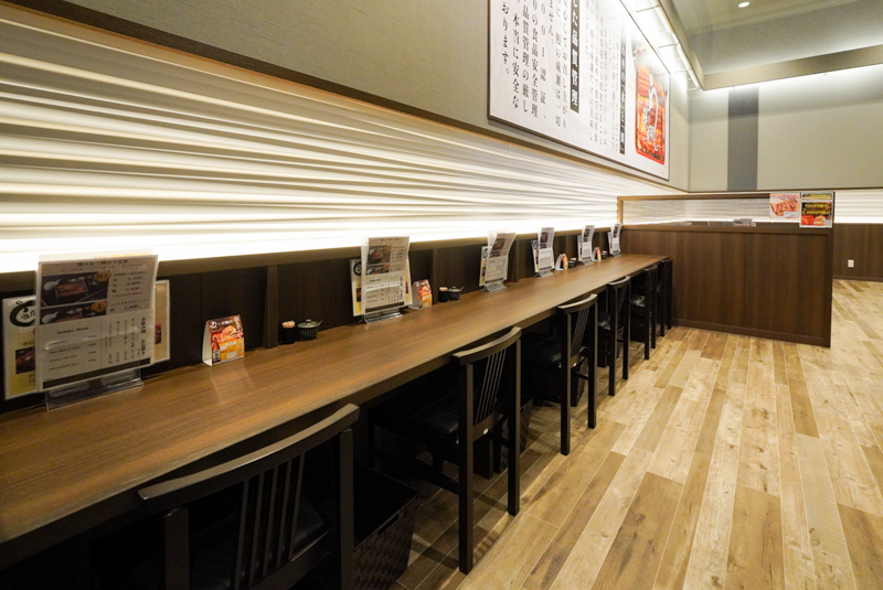鰻の成瀬 金沢松村店の店内