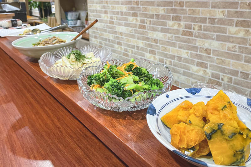 Rion お弁当とおばんざい居酒屋のお店の内観