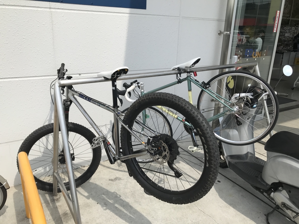 NAGI BIKE NCM 7.5 で買い物に。姉弟車 NCR 650 に出会う