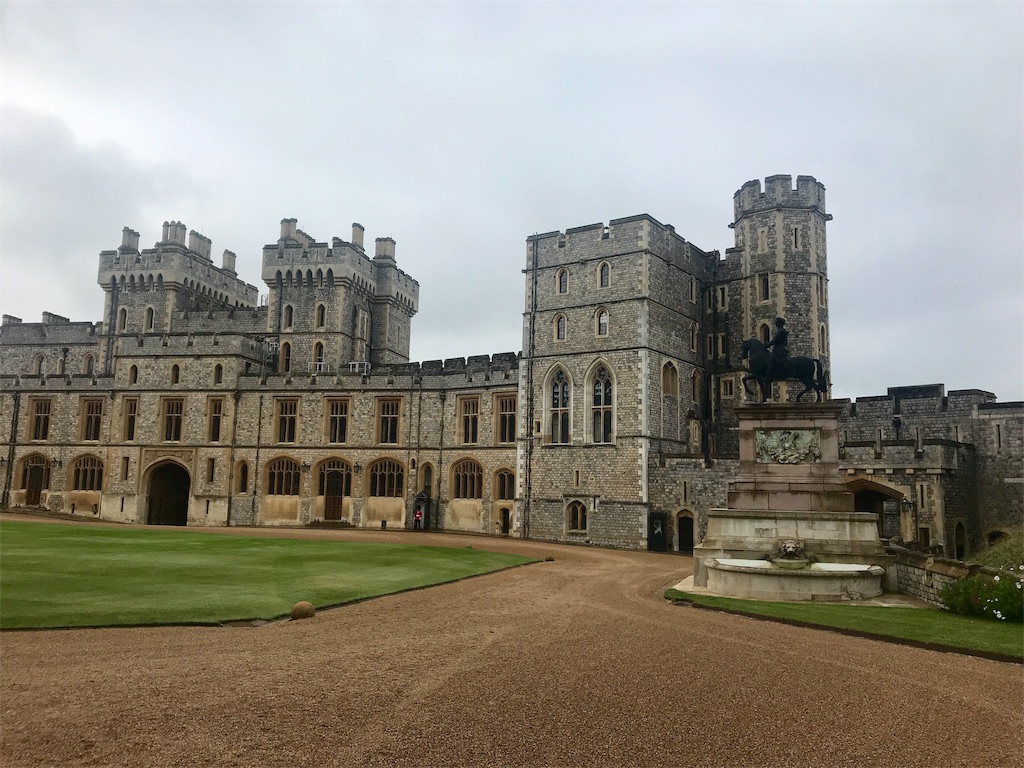 ロンドンからウィンザーへ日帰り旅行 ワーホリハンターなう