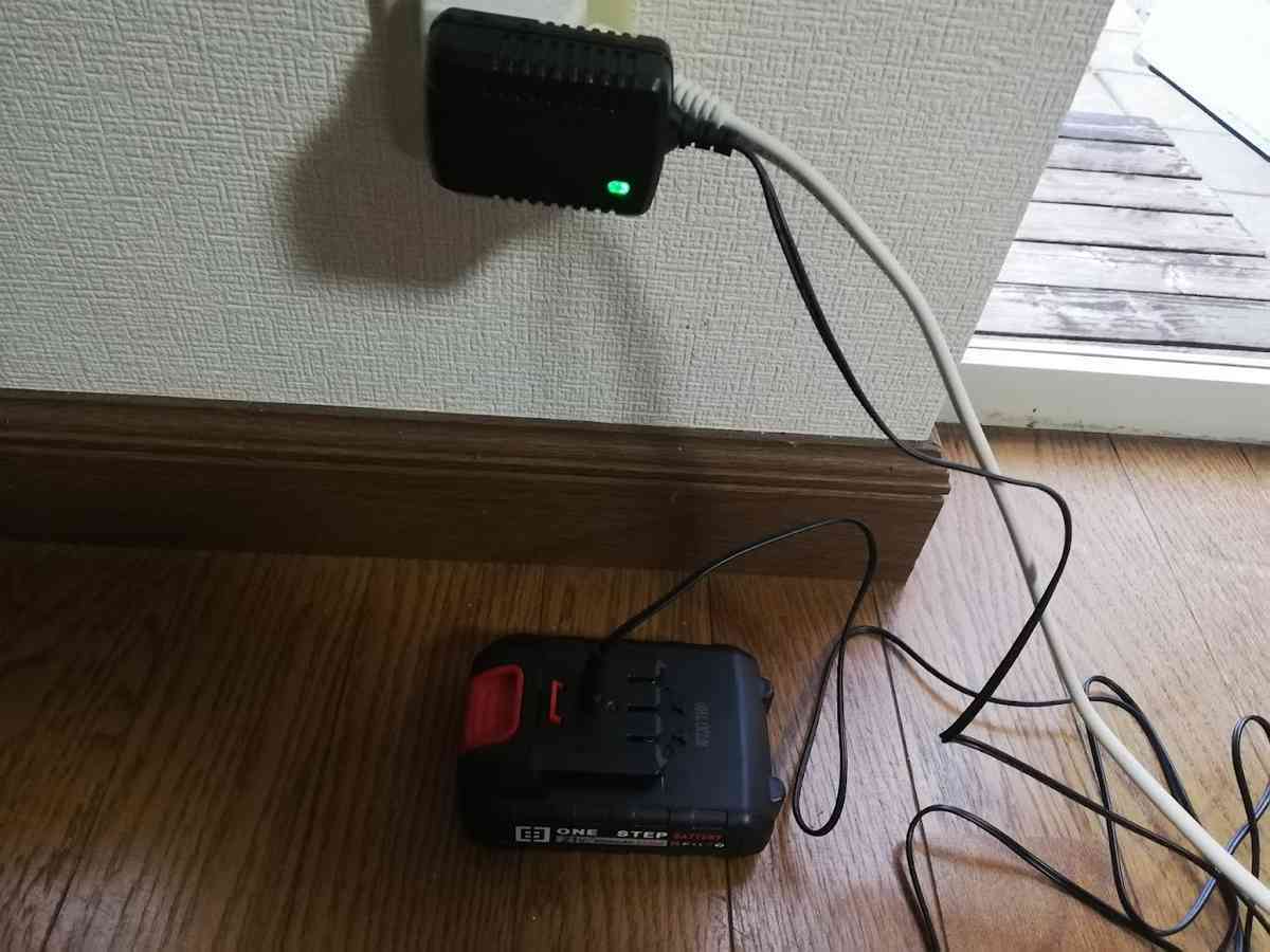 バッテリー　満充電