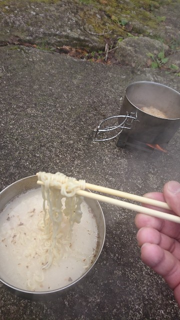 野外炊爨 照り焼き ラーメン 色白おやじの無味無臭ブログ