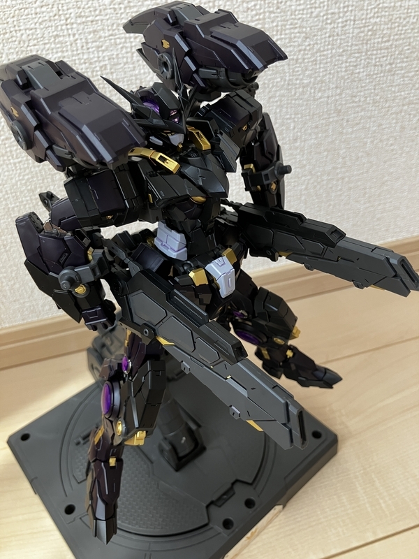 中華プラモ【星墜】制作記③ 手のパーツが多い、武装も多い、プレイ
