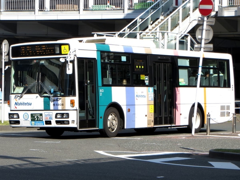 西鉄バス北九州 5908 - 海峡を越えた先には