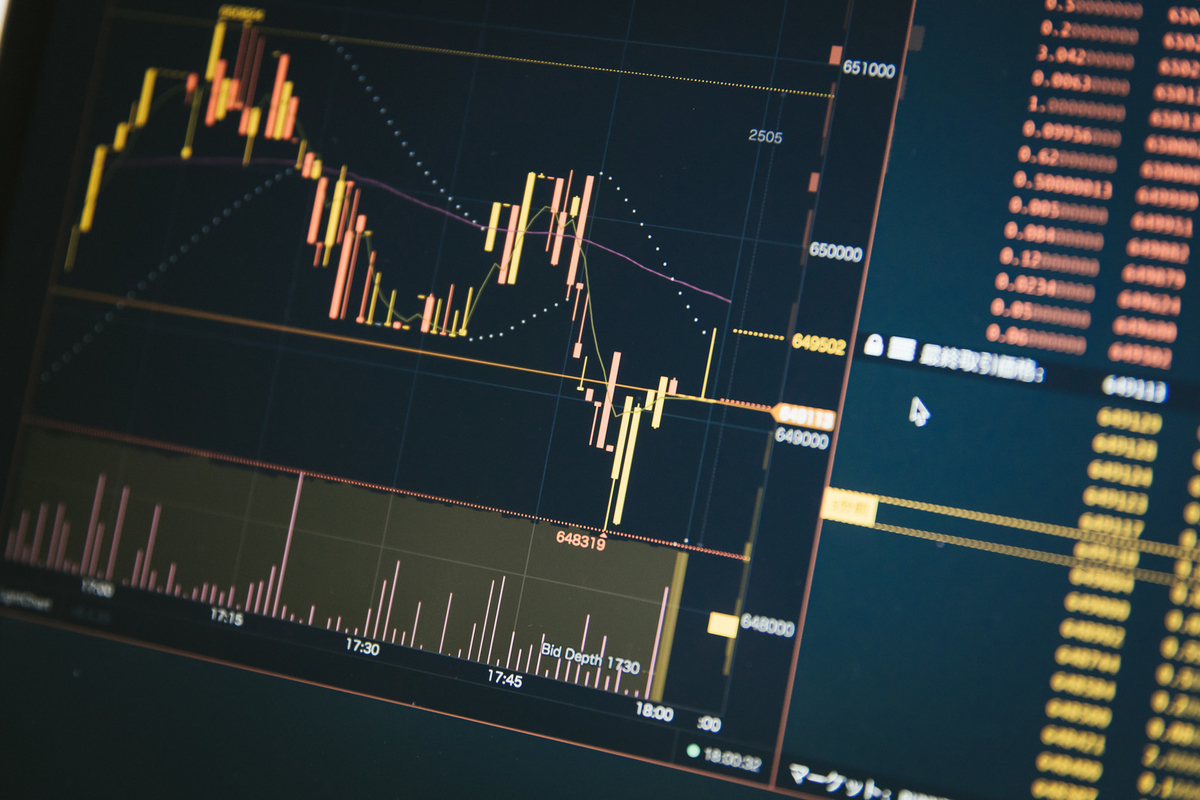 仮想通貨のチャートのフリー素材（写真）