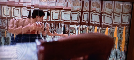 Don't think, feel. 人生哲学抜きに戦えないのだ！鏡の間のブルース