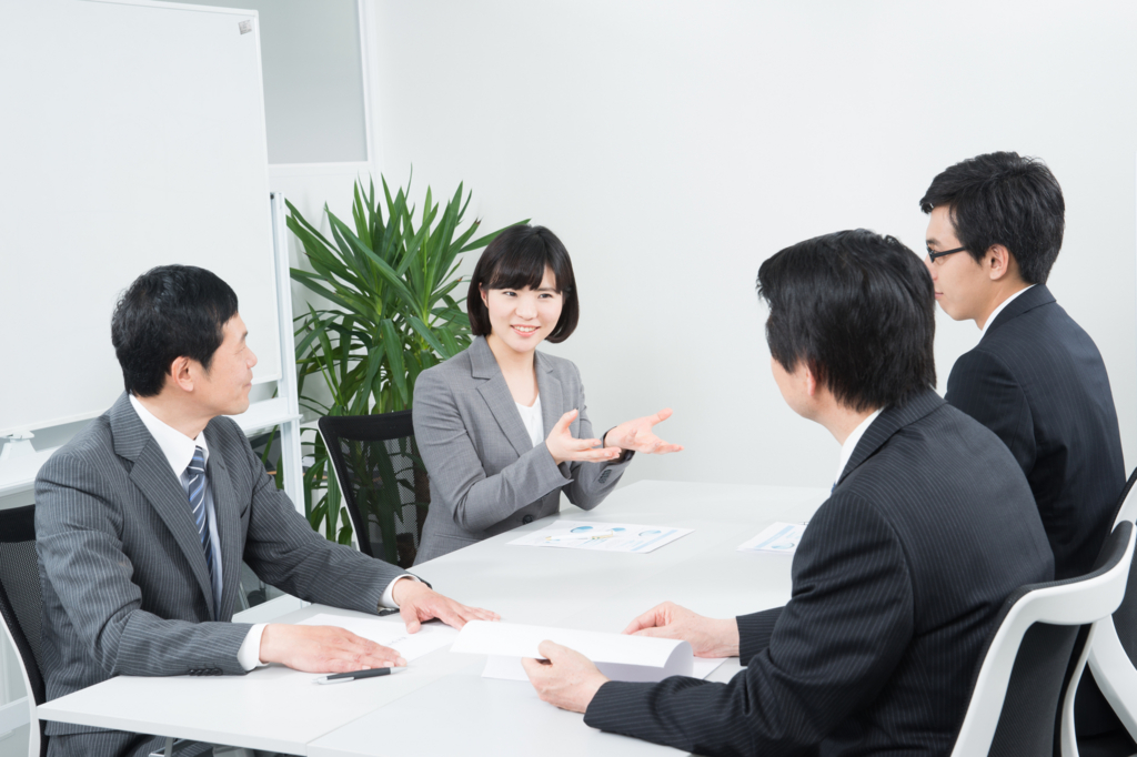 社内 社内