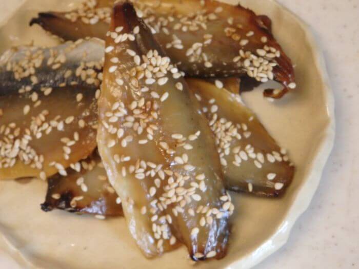 焼きあがったアジのみりん干しの写真