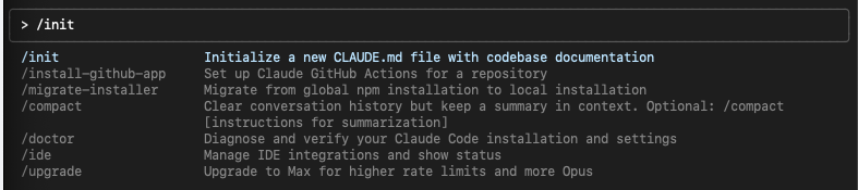 Claude Codeで `/init` コマンドを入力しているターミナルのスクリーンショットです。