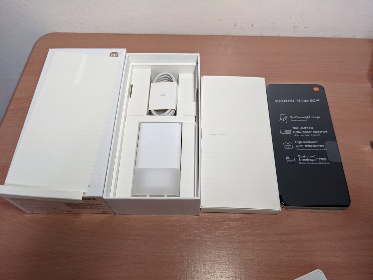 改良版】Xiaomi 11 Lite 5G NE 開封、日本版と比較レビュー