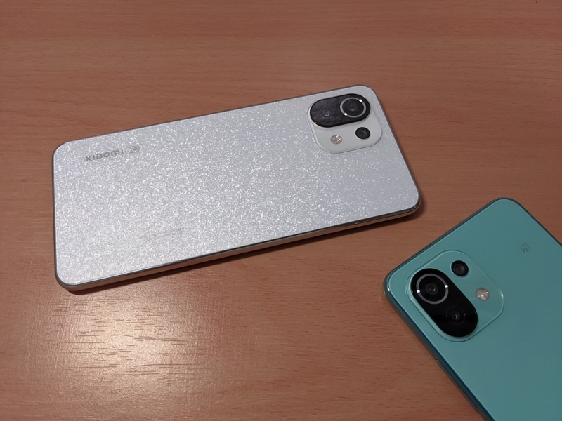 改良版】Xiaomi 11 Lite 5G NE 開封、日本版と比較レビュー