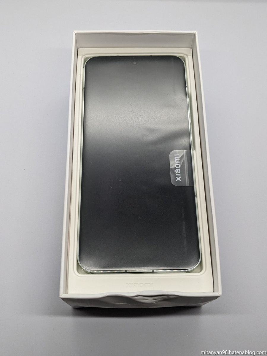 Xiaomi 13(無印) 実機レビュー アリエクの洗礼を受けた【箱