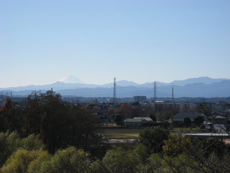 丸墓山から富士山