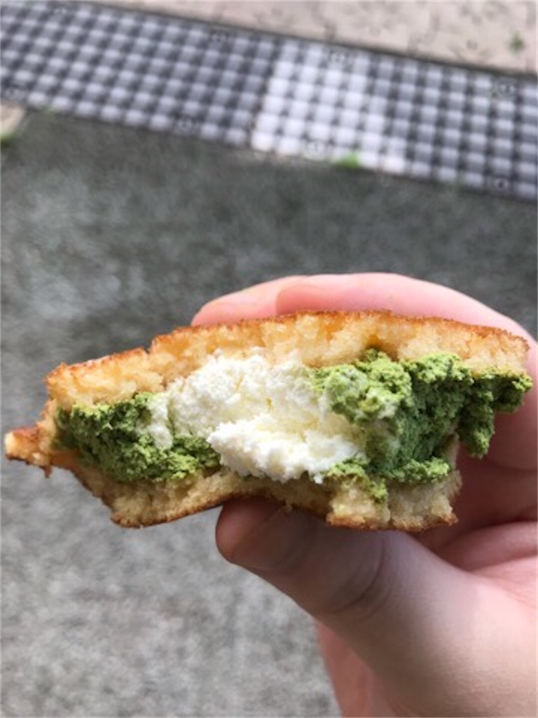 ローソン　ウチカフェ　どらもっち(お抹茶＆ホイップ)