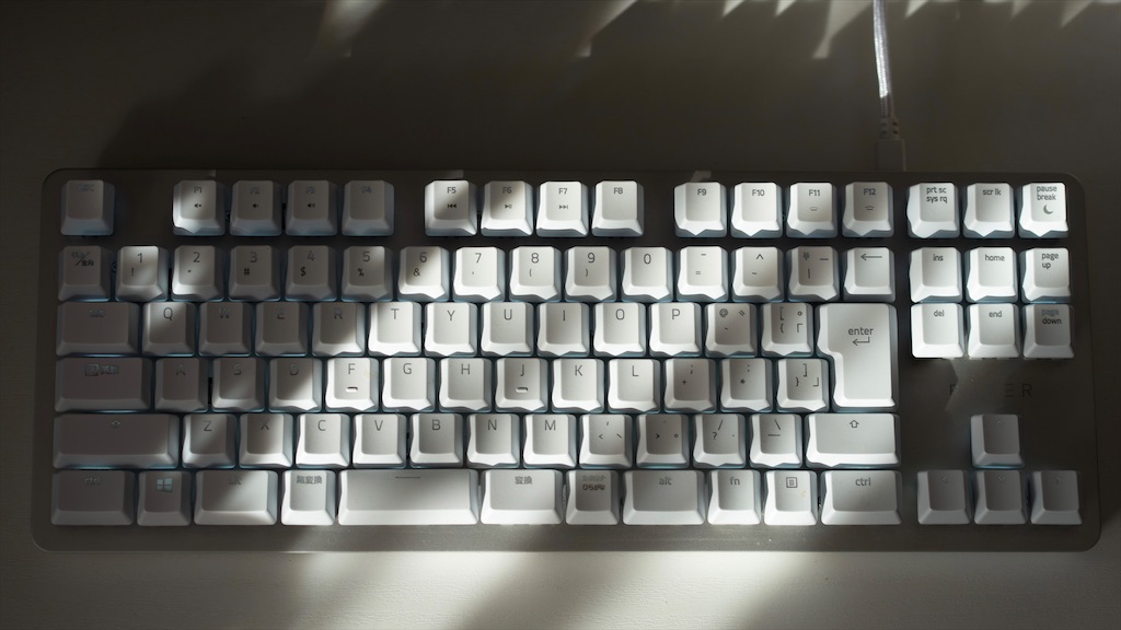 ベストバイ Razer Blackwidow Lite Mercury White ななしろぐ