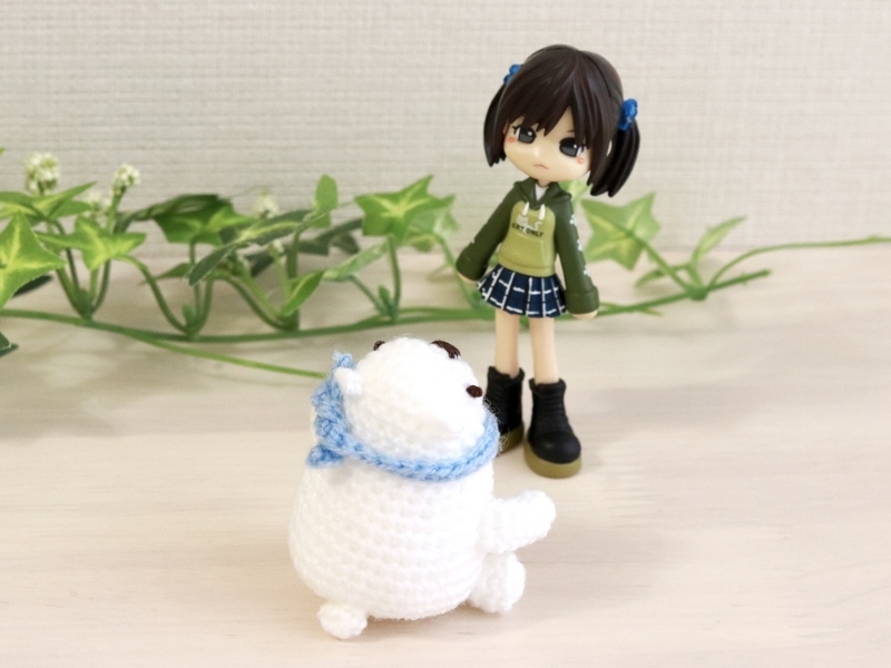 シロクマあみぐるみ3つめとあみぐるみの技法書を買ってみた話 - ルイ