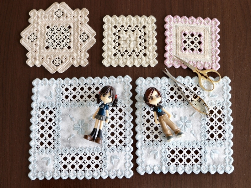 ハーダンガー刺繍のミニマット