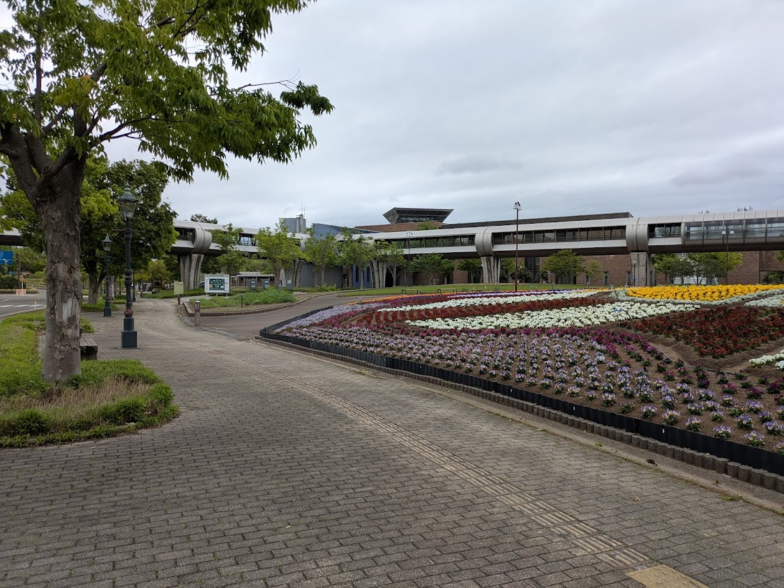新潟県立近代美術館の外観
