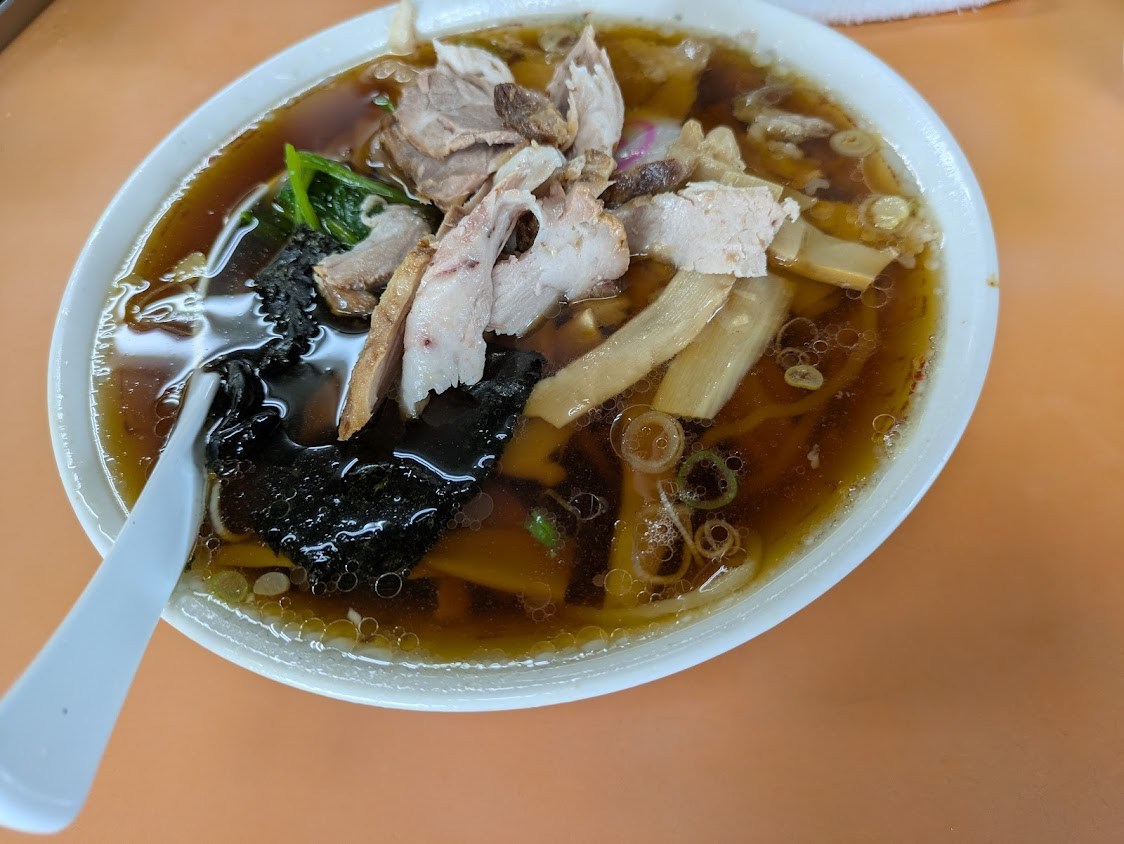 青島食堂宮内駅前店のラーメン