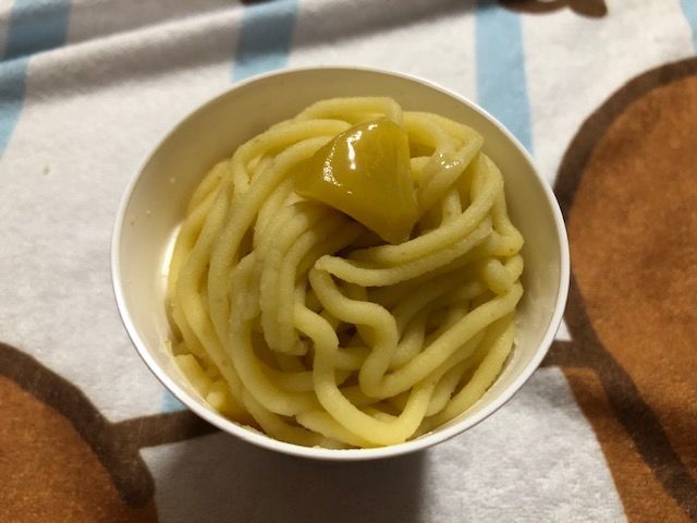 CUPKEなつかしモンブラン中身 コンビニスイーツ