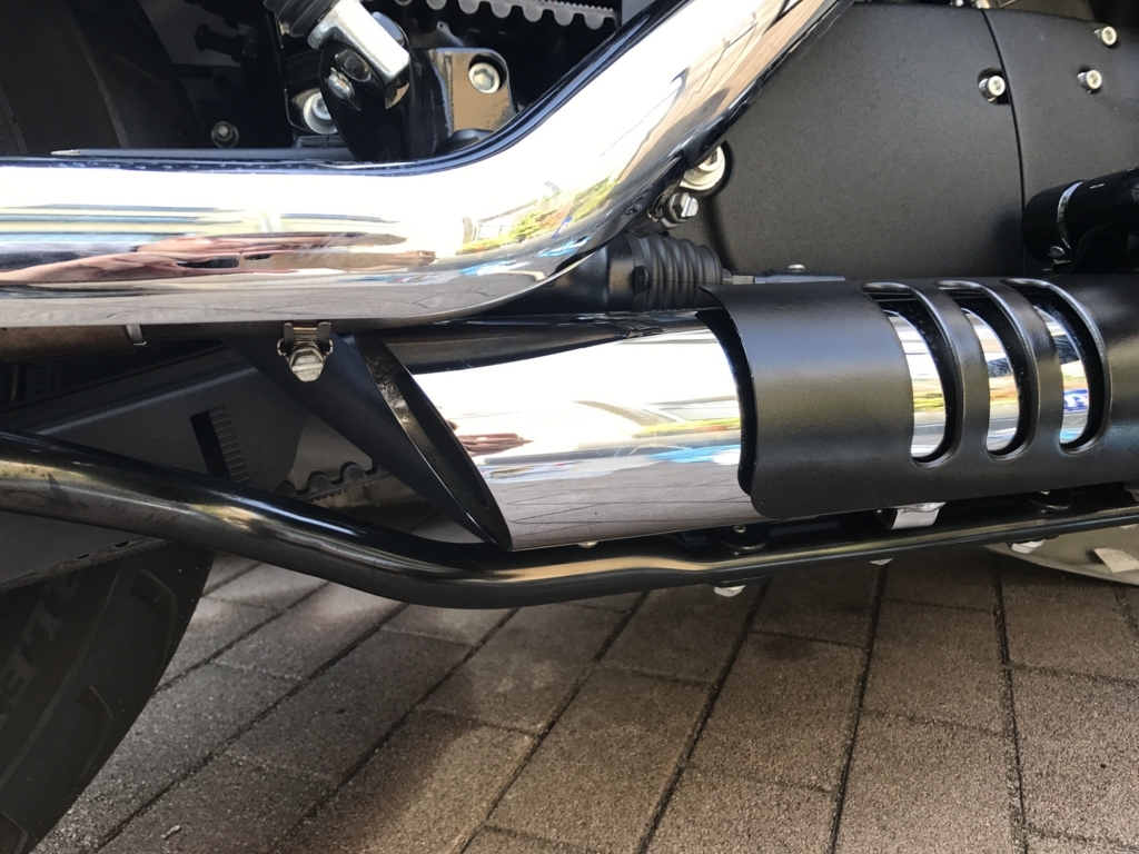 スポーツスター・ロードスターのマフラーを交換してみたけど大変だった