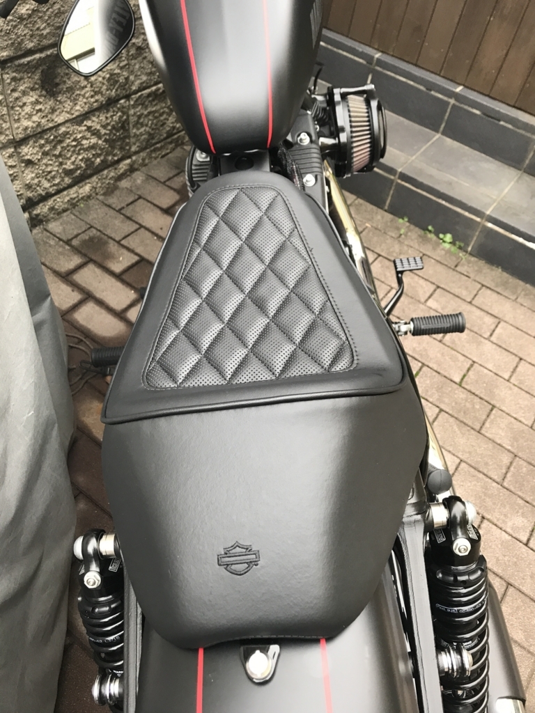 ハーレーダビッドソンXL1200CXロードスターノーマルシート