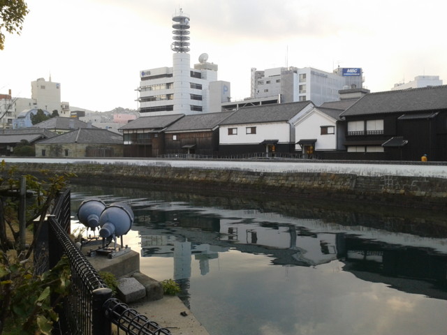  出島 今はまわりが埋め立てられたので島じゃないです